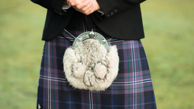 how to wear a women's kilt