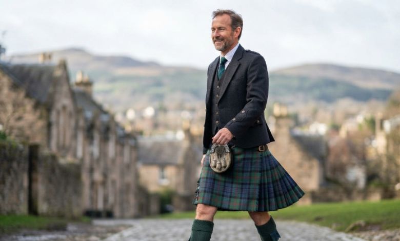 How a Properly Fitted Kilt Should Look